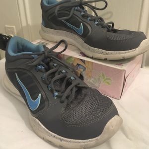 Women’s Blue & Grey Nike Sneakers Size 8.5